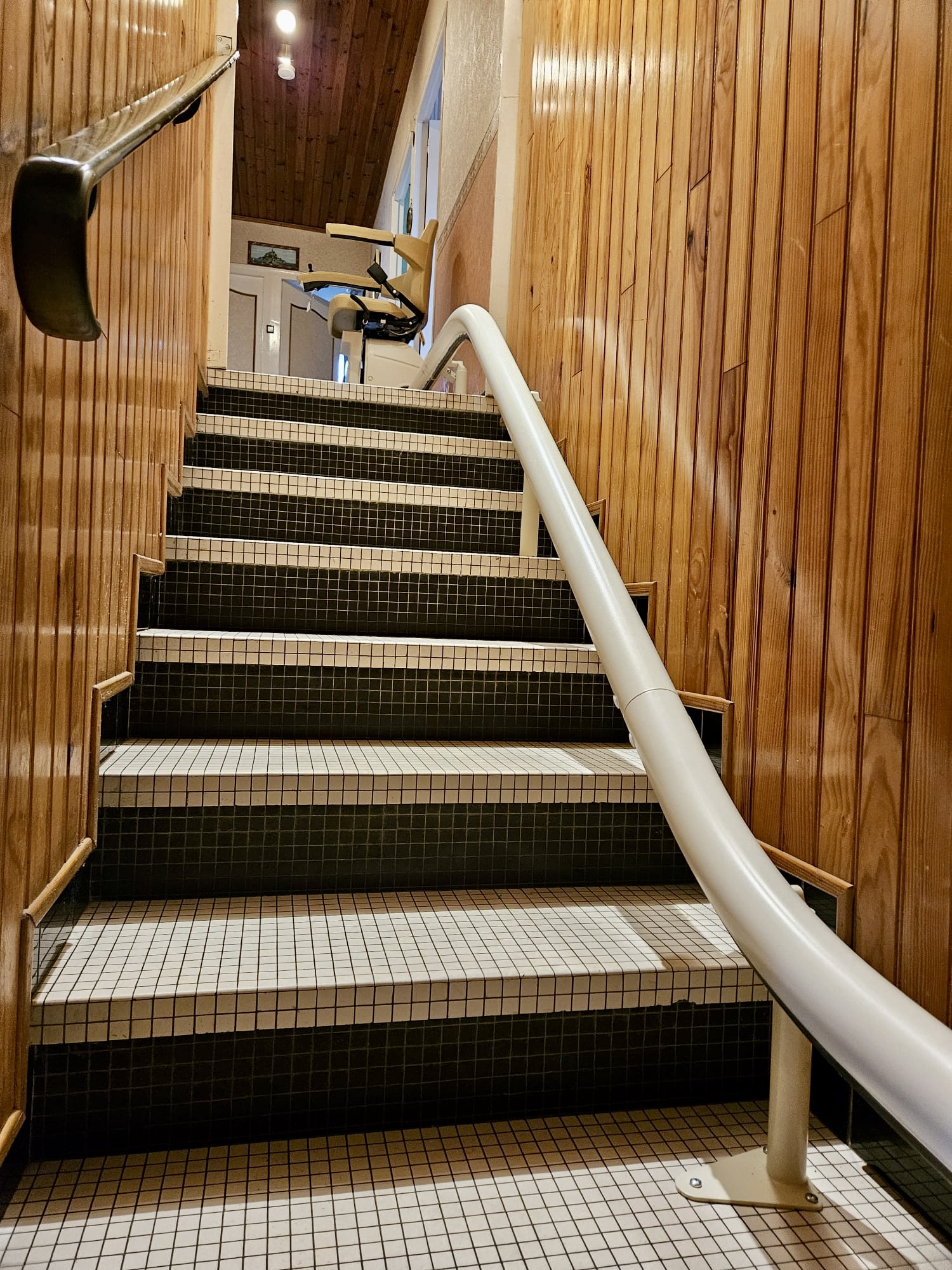 Monte-escalier courbe